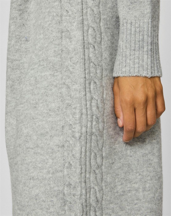 Kiku High Neck Midi Knit Kjole